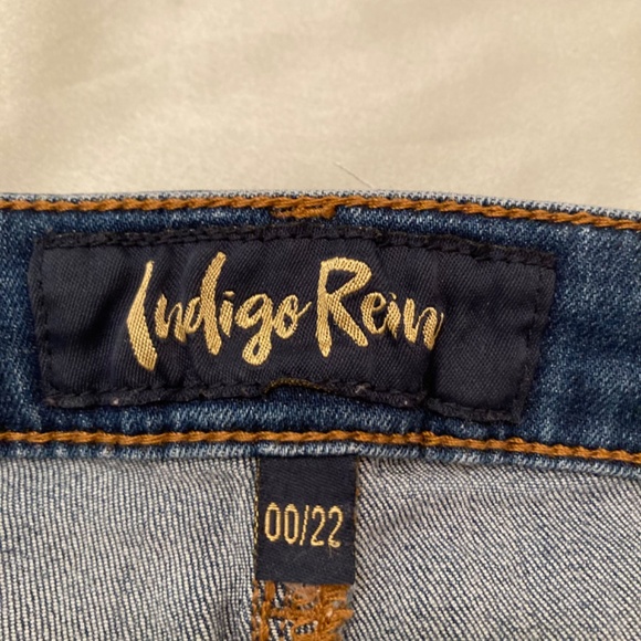 Indigo Rein Blue Denim Tiny High Waist Shorts Button Fly Juniors Size 00 EUC - Picture 3 of 14